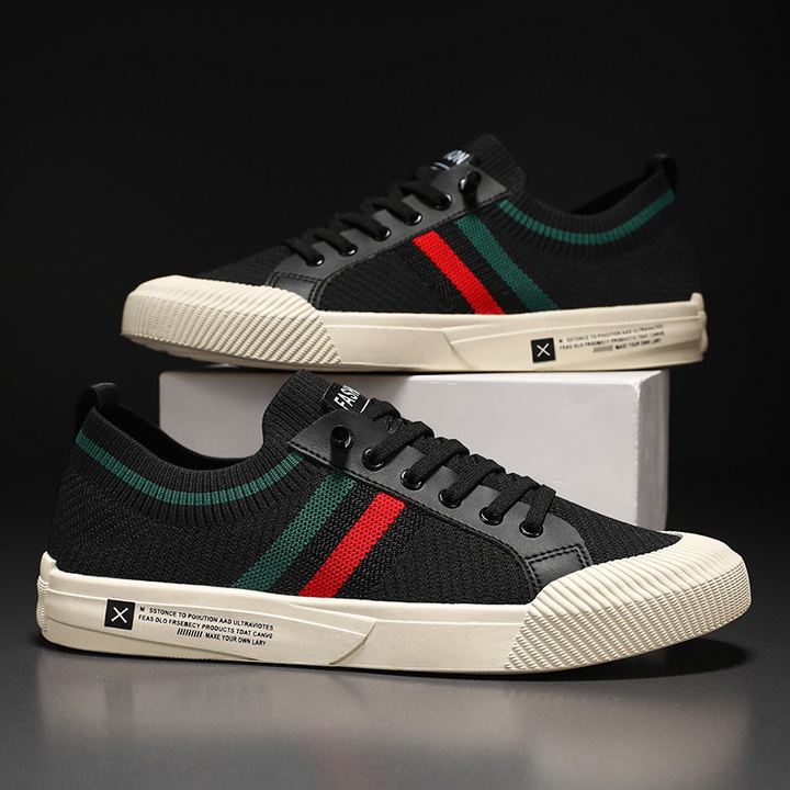 Men's retro stripe summer shoes, lightweight and comfortable casual footwear for warm weather.