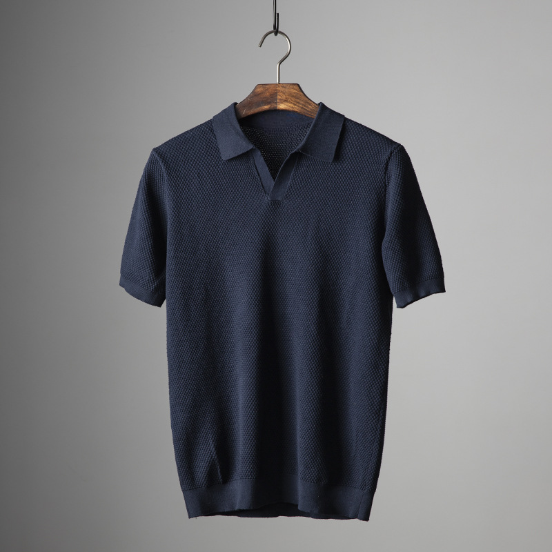 Men's summer knit polo with an open collar, perfect for a relaxed yet stylish look.