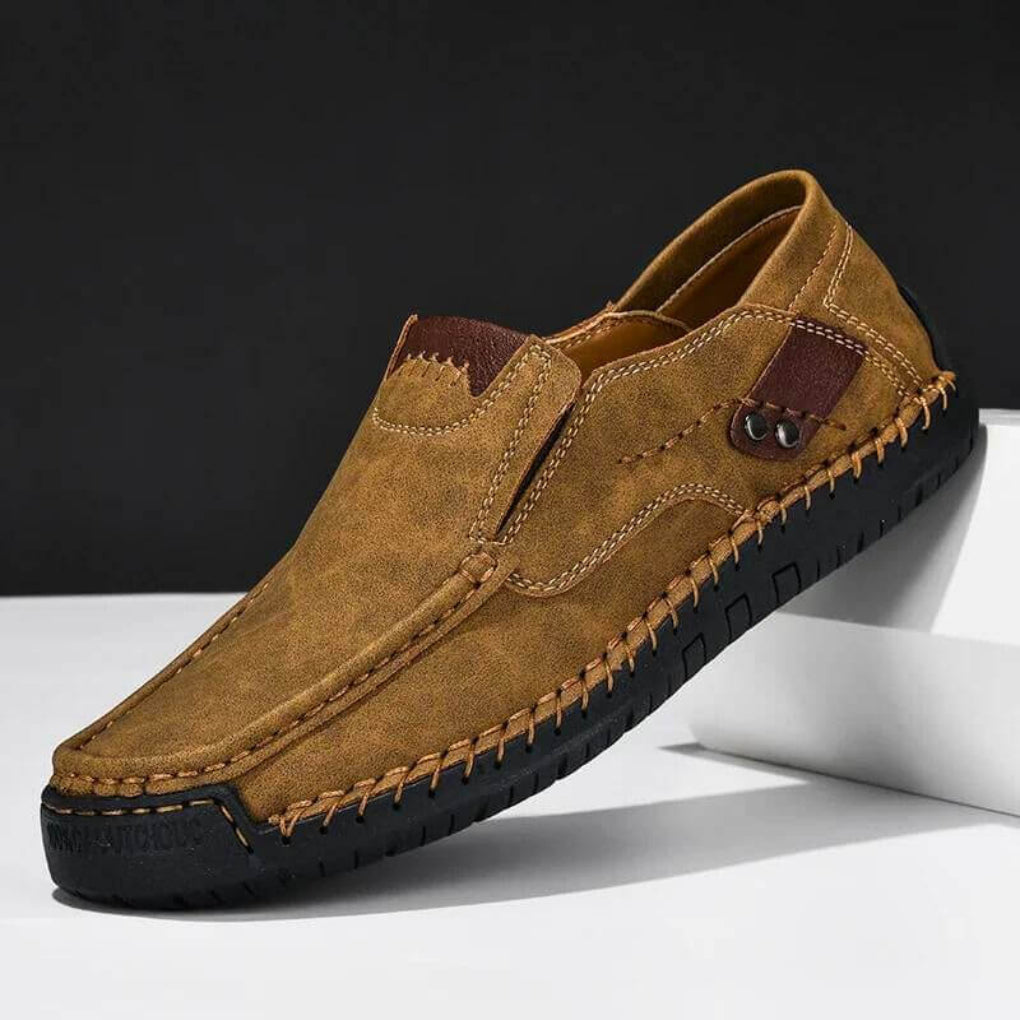 Men's slip-on shoes with advanced arch support for all-day comfort, ideal for walking & everyday wear.