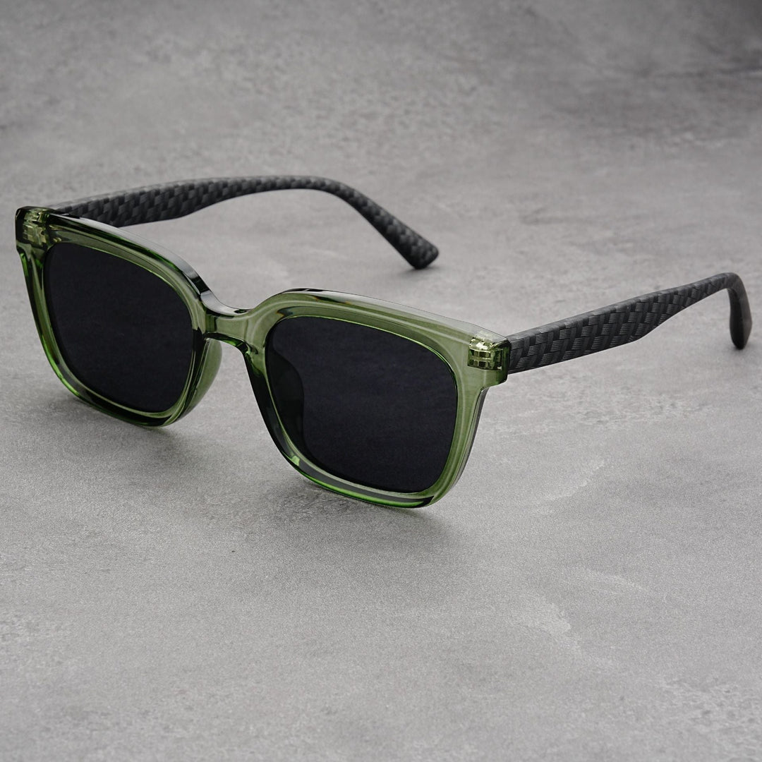 Men's stylish square frame sunglasses with UV protection, perfect for outdoor fashion and sun safety.