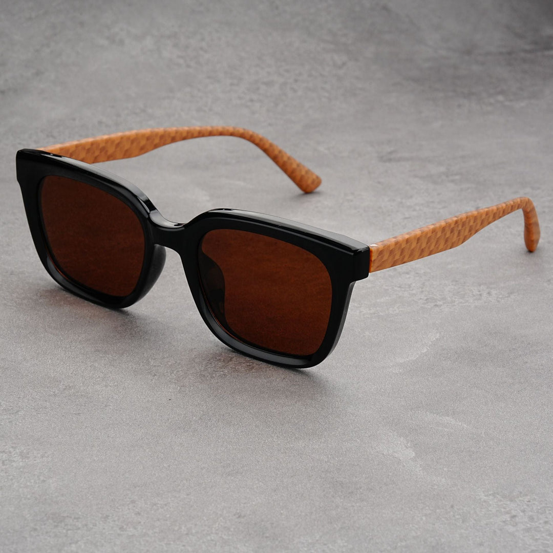 Fashionable men's square sunglasses featuring lightweight frames, a key accessory for any modern look.