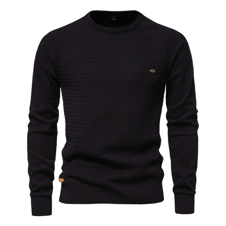Casual men's long sleeve crewneck sweater in waffle knit, versatile for everyday wear, comfortable fit
