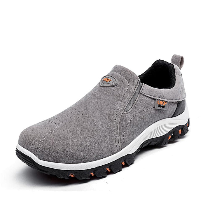 Men's athletic waterproof slip-on shoes, a blend of performance and practical design