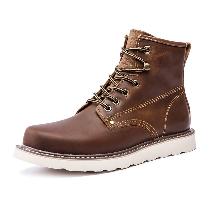Waterproof chukka boots for men in a classic design, a timeless addition to any wardrobe