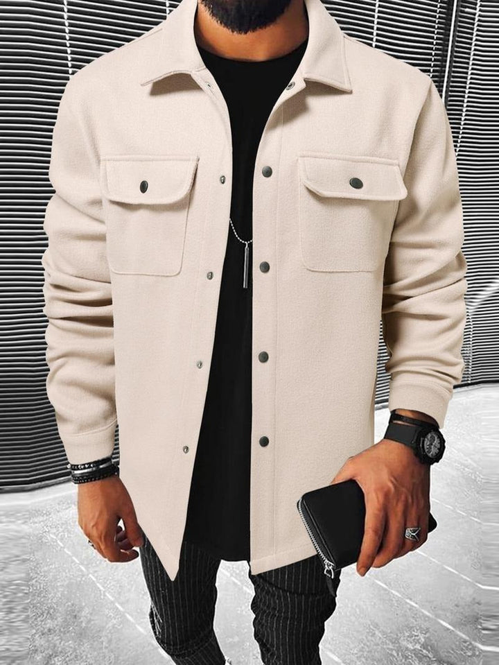 Casual men's snap button overshirt in a warm wool blend fabric, great for everyday wear