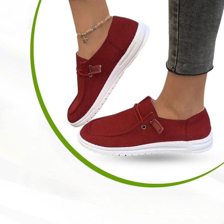 Women's orthopedic leisure shoes providing comfort & support for an active lifestyle. Perfect for walking.