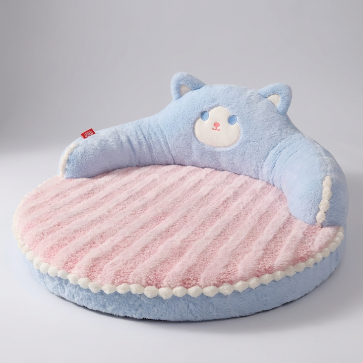 Cute indoor cat bed for small cats & kittens. A super soft animal bed, providing a warm and cozy resting spot.