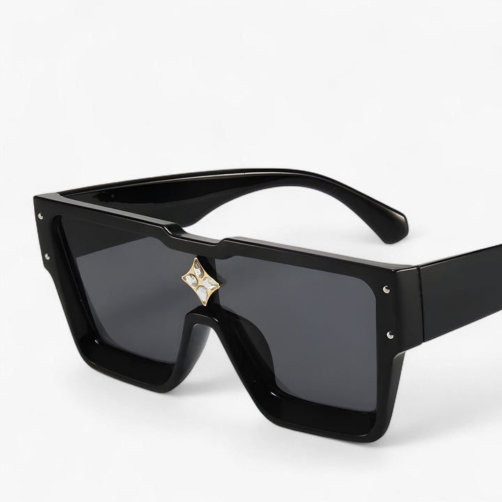 Unisex mirrored punk sunglasses with angular frames for streetwear fashion. UV400 eye protection.