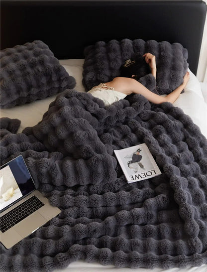 WarmWool Plush Wool Blanket - Ultra Cozy - Lexians