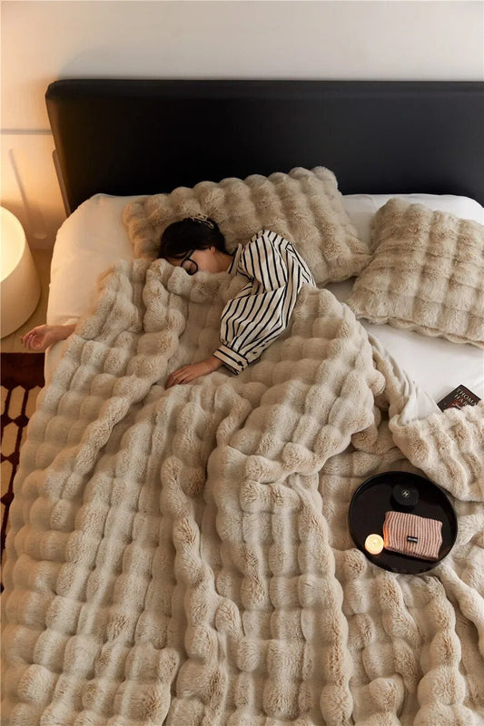 WarmWool Plush Wool Blanket - Ultra Cozy - Lexians