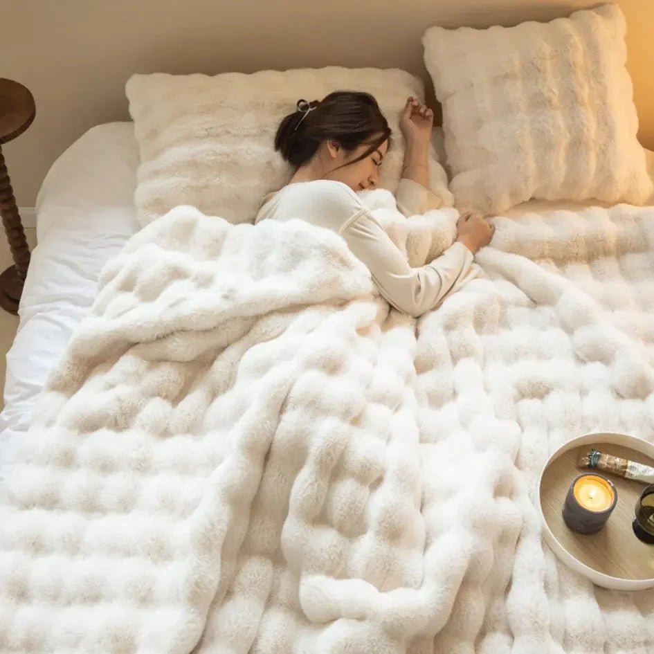 WarmWool Plush Wool Blanket - Ultra Cozy - Lexians