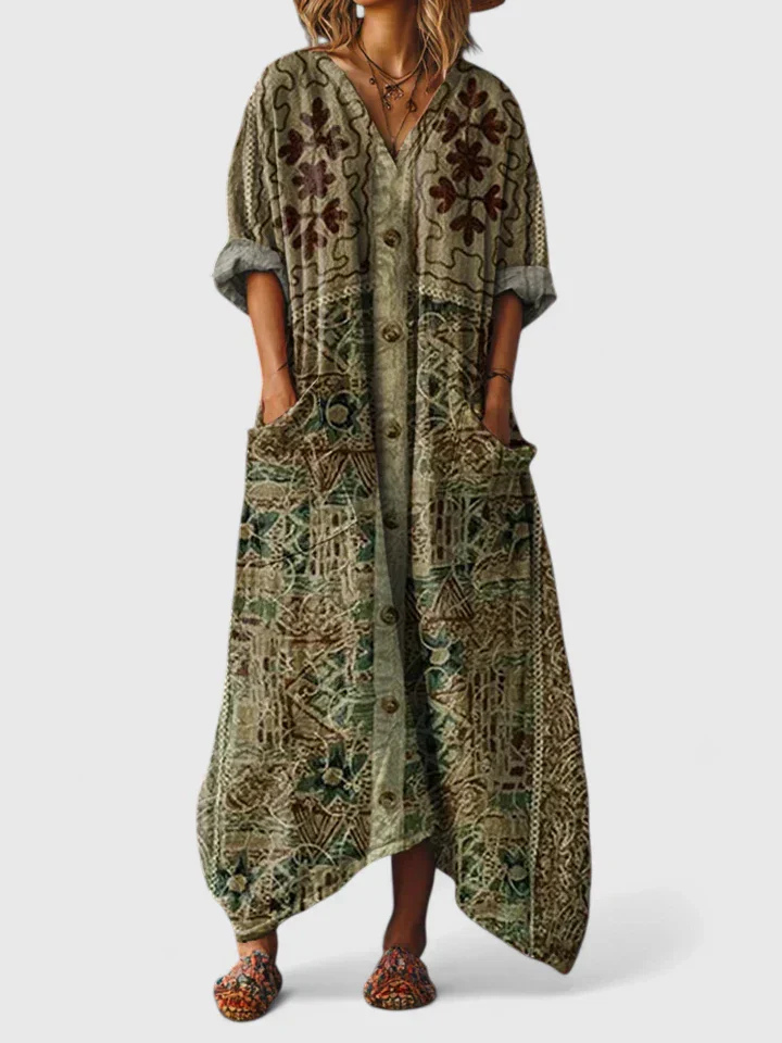 Stylish women's vacation dress: boho print maxi with v-neck, 3/4 sleeves, and convenient pockets.