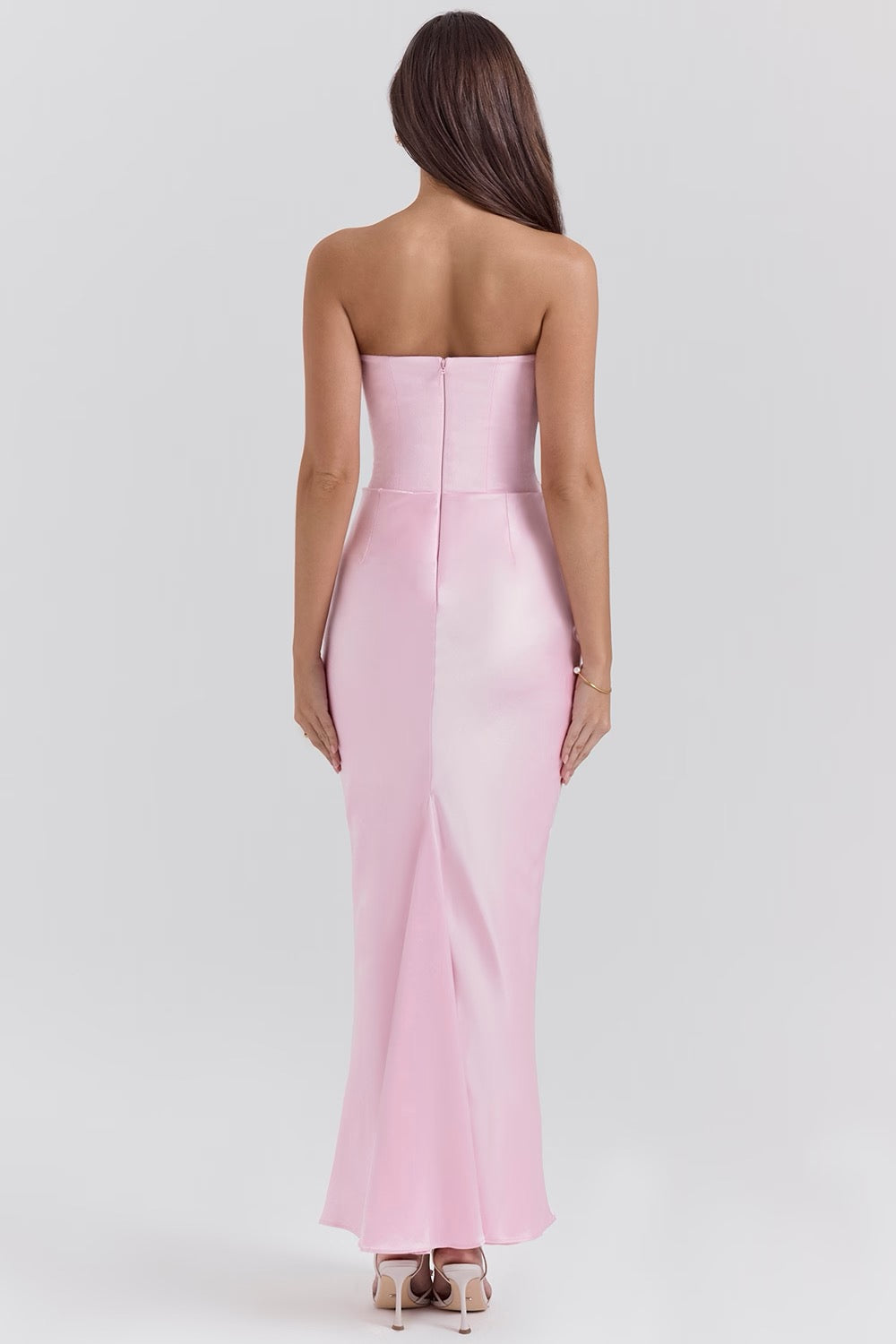 Sleek column silhouette party dress, ideal for special occasions.