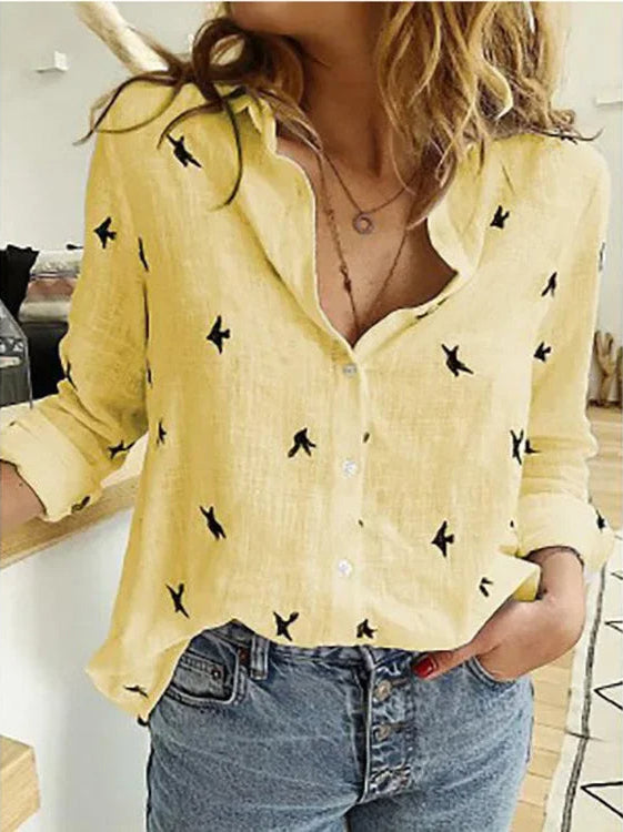 Women's floral vintage blouse with long sleeves, relaxed fit. Perfect for spring & autumn casual chic style.