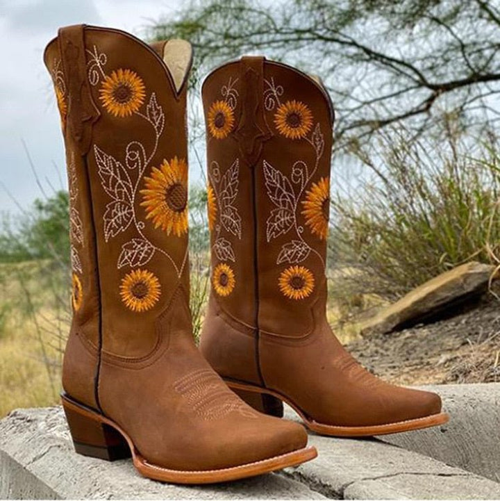 Bohemian women's comfort boots, Isabella style. Stylish everyday casual footwear with a unique boho chic design.