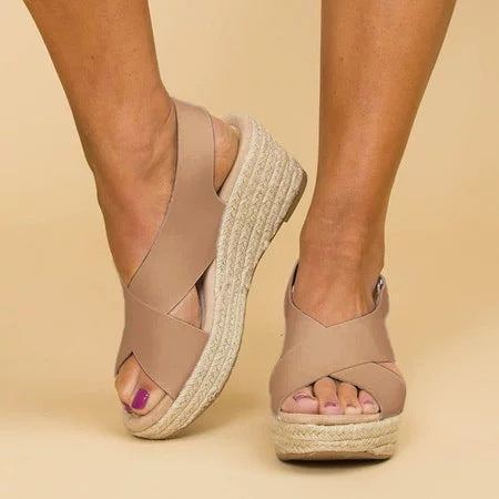 Stylish women's lightweight summer flat sandals, designed for all-day comfort, perfect for casual & vacation wear.