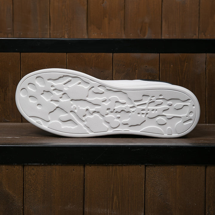 Cushioning insole of women's orthopedic sneakers, providing luxurious all-day comfort & support.