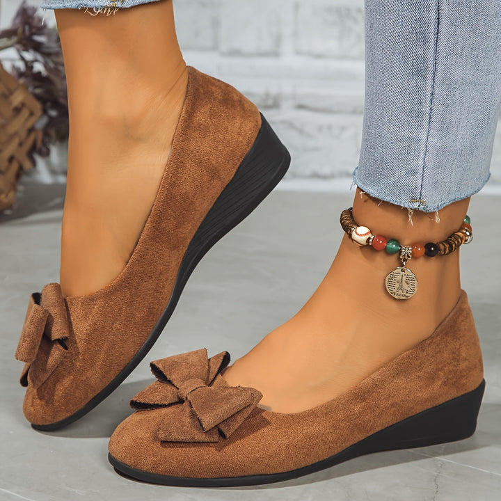 Casual women's orthopedic slip-on flats, offering excellent arch support & comfort.