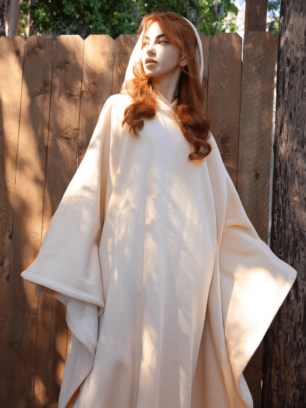 Modern women's oversized hoodie, ultimate comfort and stylish loungewear.