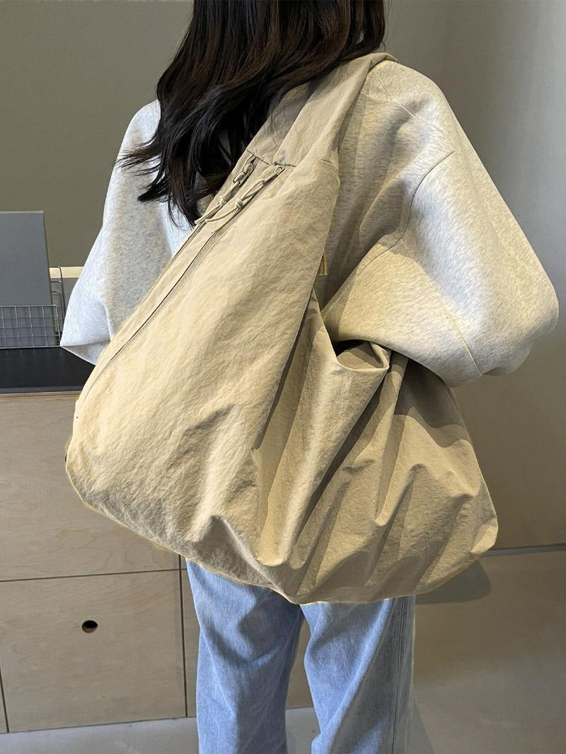 Minimalist women's cotton tote bag, spacious and versatile, great as a daily or travel shoulder bag