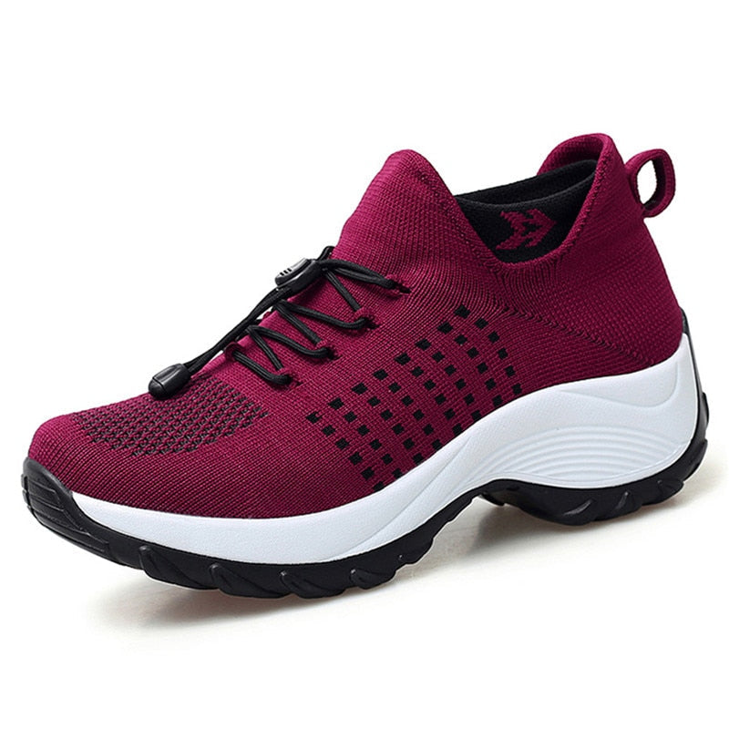 Ergonomic women's sneakers offering all-day comfort. Perfect for walking & daily support.