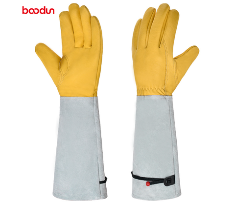 Thorn-proof women's gloves for rose care, breathable & long for extensive garden protection.