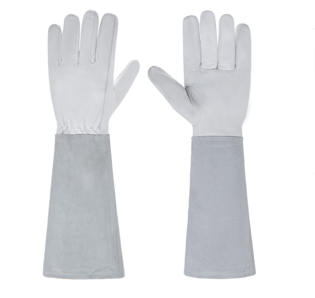 Thorn-proof women's garden gloves, breathable material, offering superior arm protection.