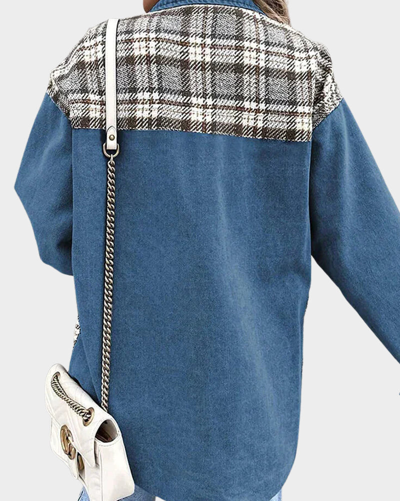 Amélie women's chic denim jacket, button-front, versatile outerwear for a modern, stylish look.